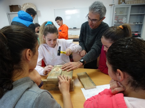 2016 02 03 CaixesNiuInstitut 04